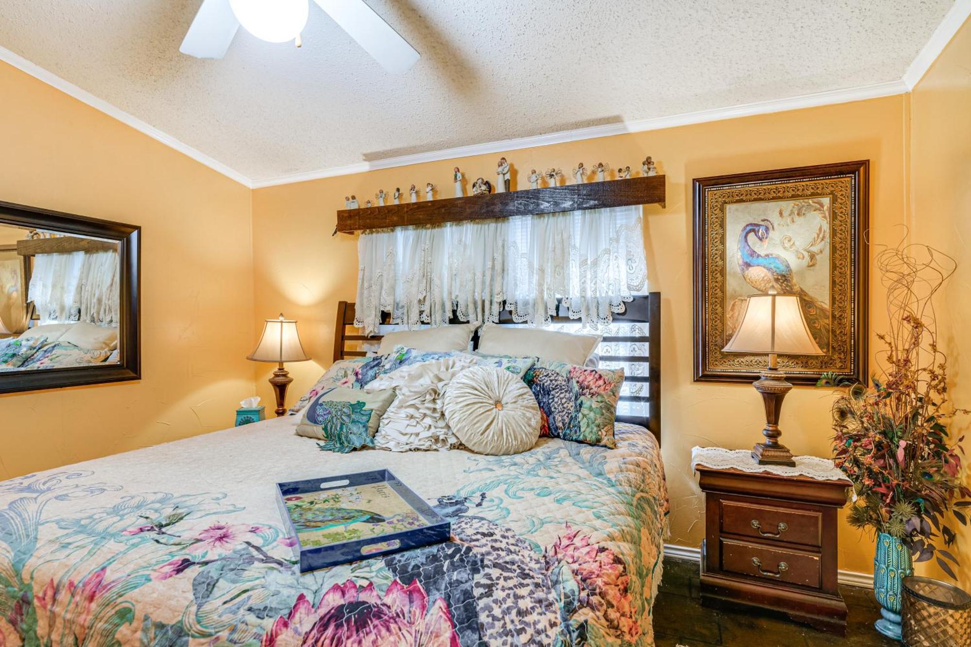 College Station Getaway With Hot Tub And Courtyard! Villa Eksteriør bilde