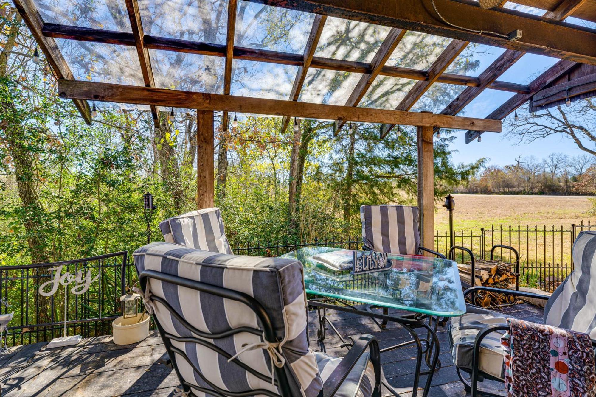 College Station Getaway With Hot Tub And Courtyard! Villa Eksteriør bilde
